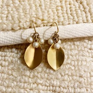 Oyster Bay Cluster Leaf Drop Pierced Earrings